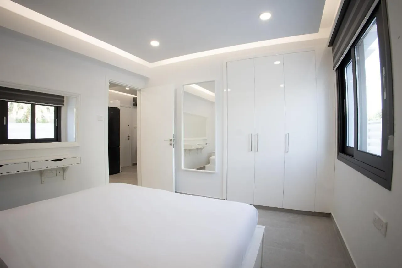 Phaedrus Living: Luxury Mackenzie Flat Apartment Larnaca