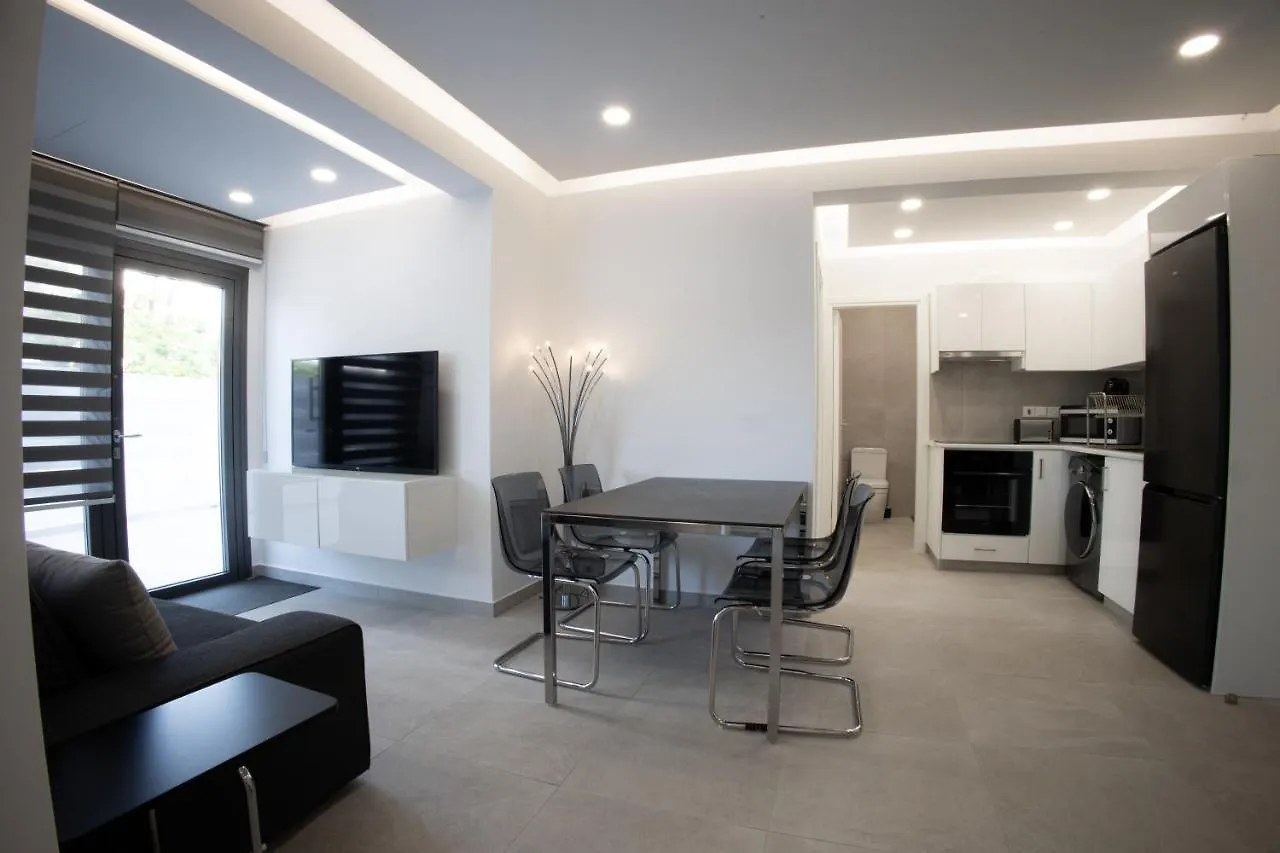 Phaedrus Living: Luxury Mackenzie Flat location